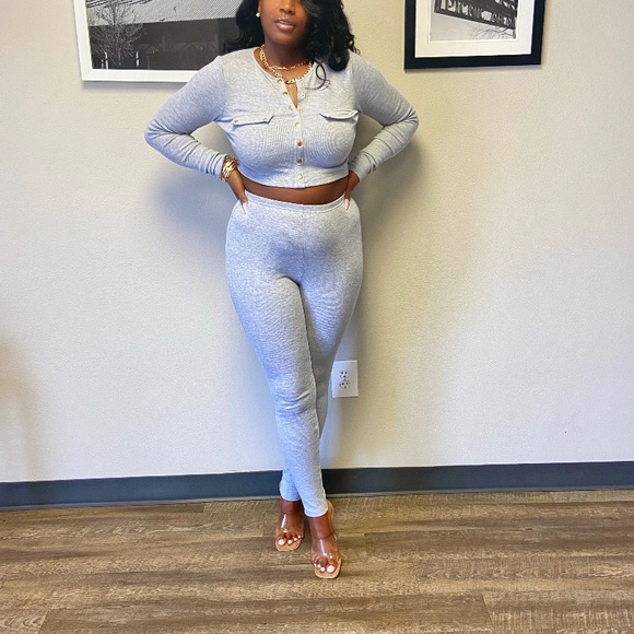 Set - Picture 5 of 6